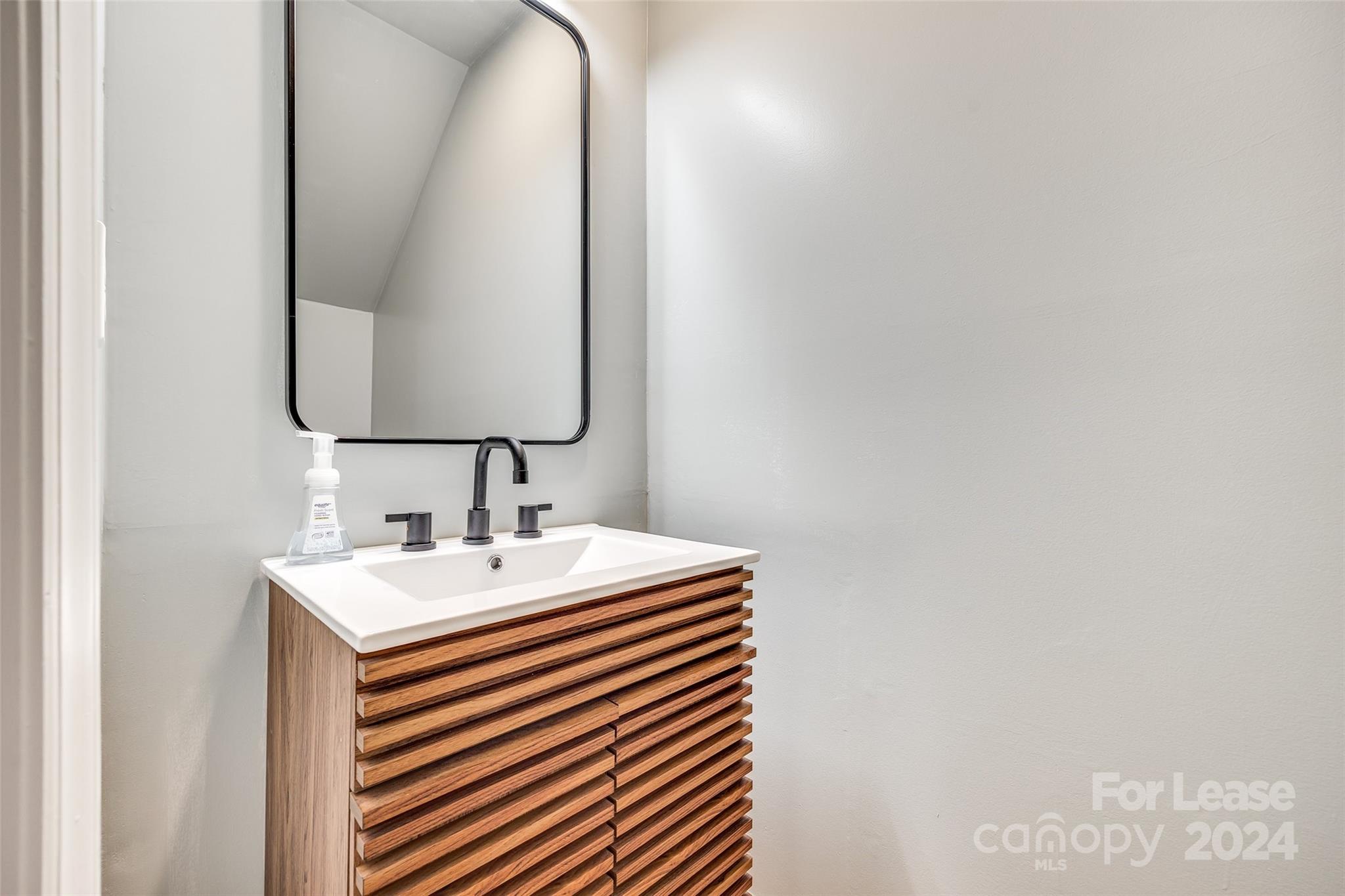 Olde Georgetown - Residential Lease