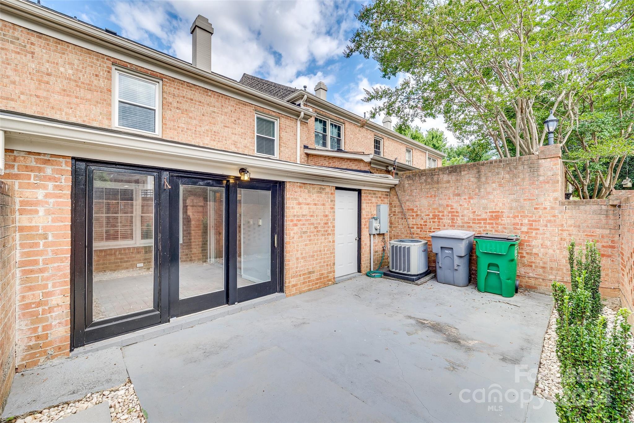 Olde Georgetown - Residential Lease