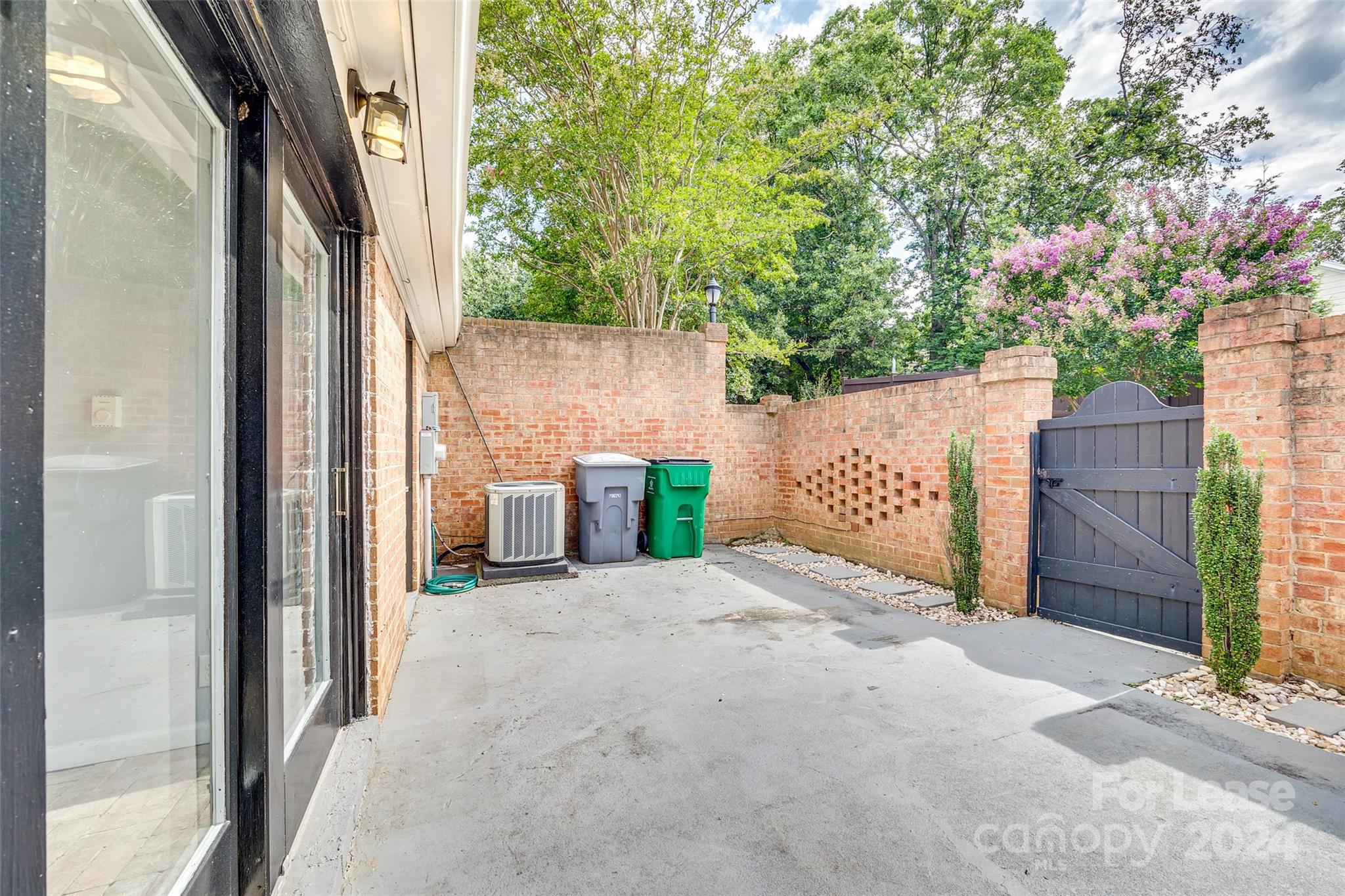 Olde Georgetown - Residential Lease