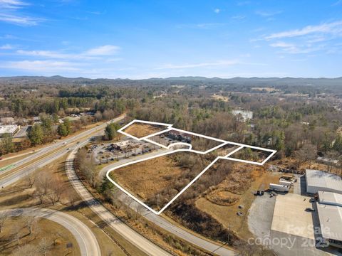 240 & 238 Mitchelle Drive Hendersonville NC 28792