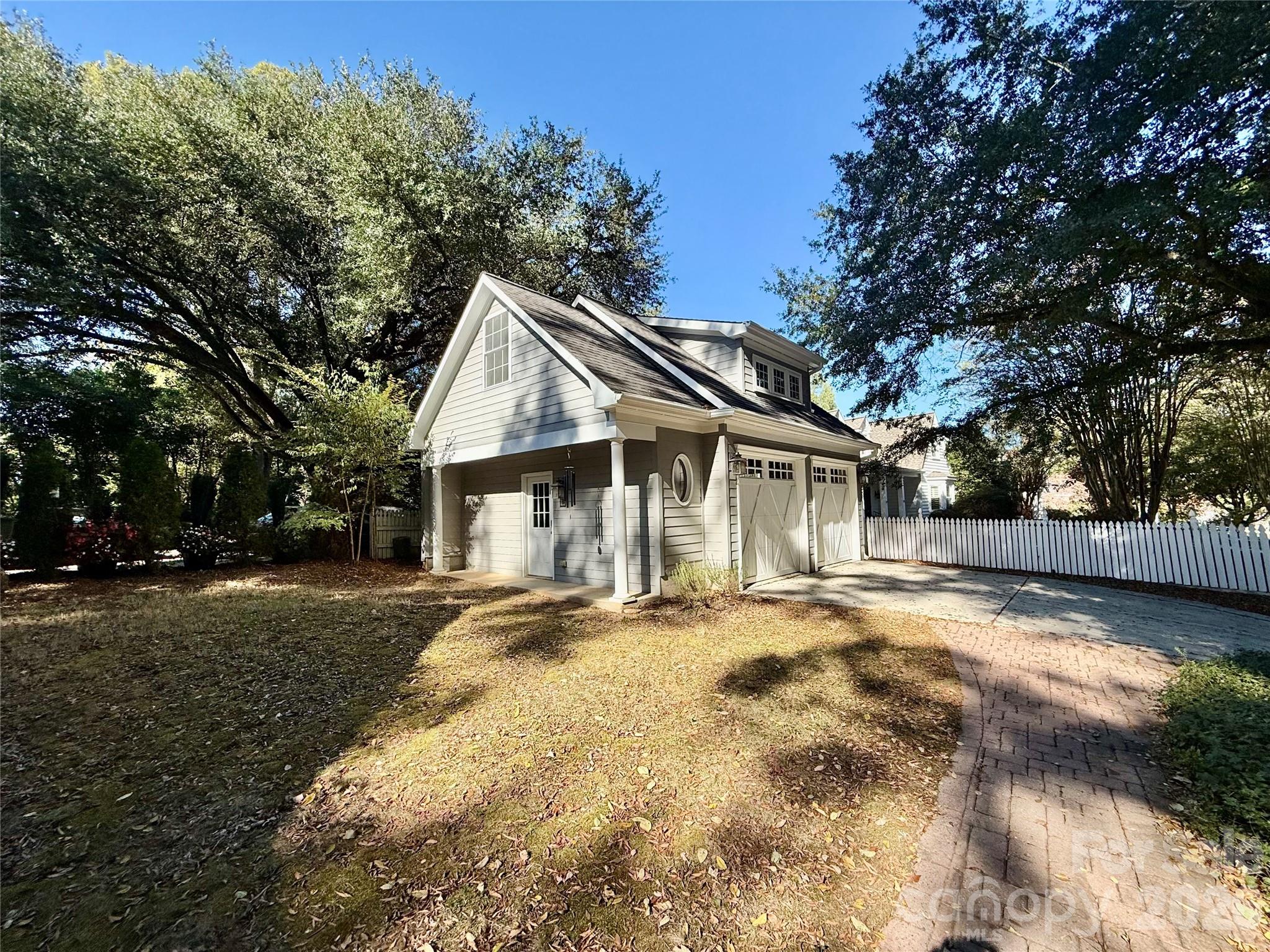 139 Louise Drive SE