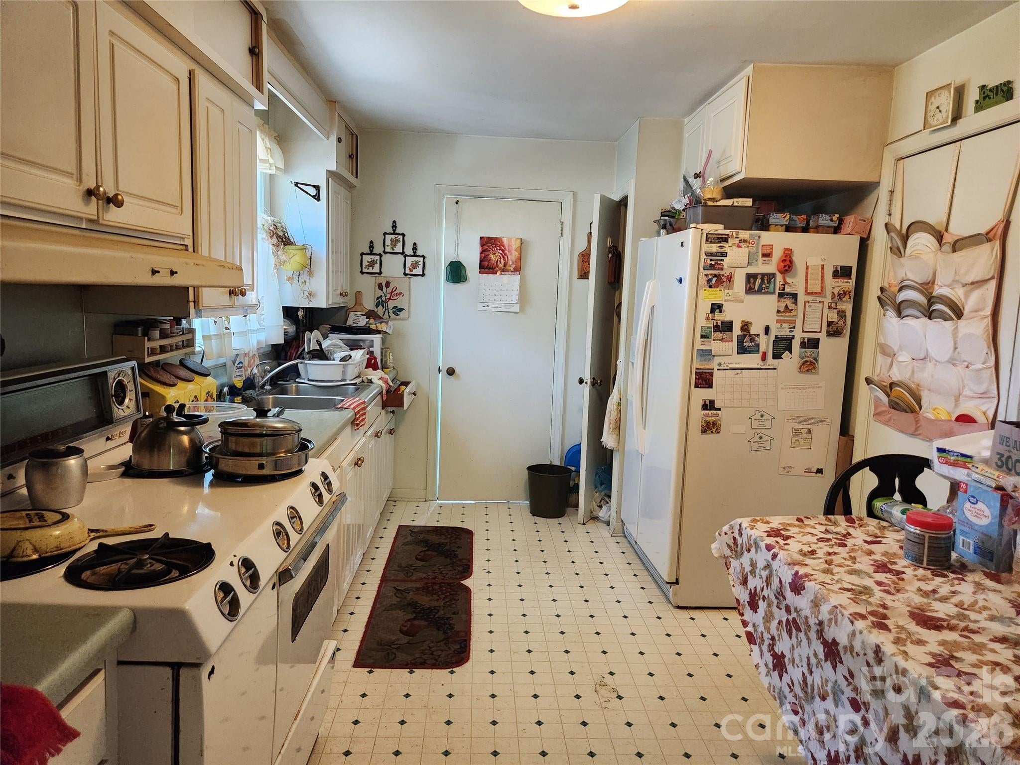 3012 Burbank Drive