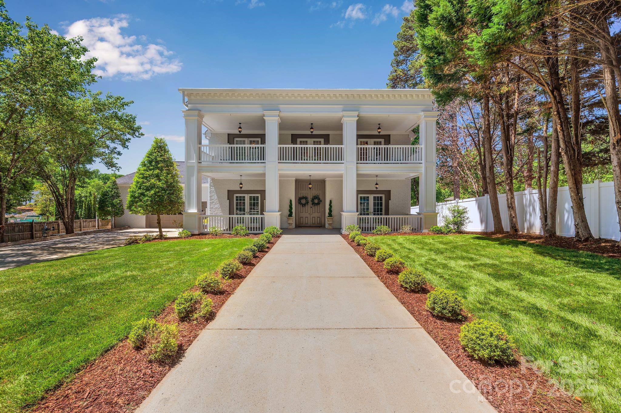 Malibu Pointe - Residential