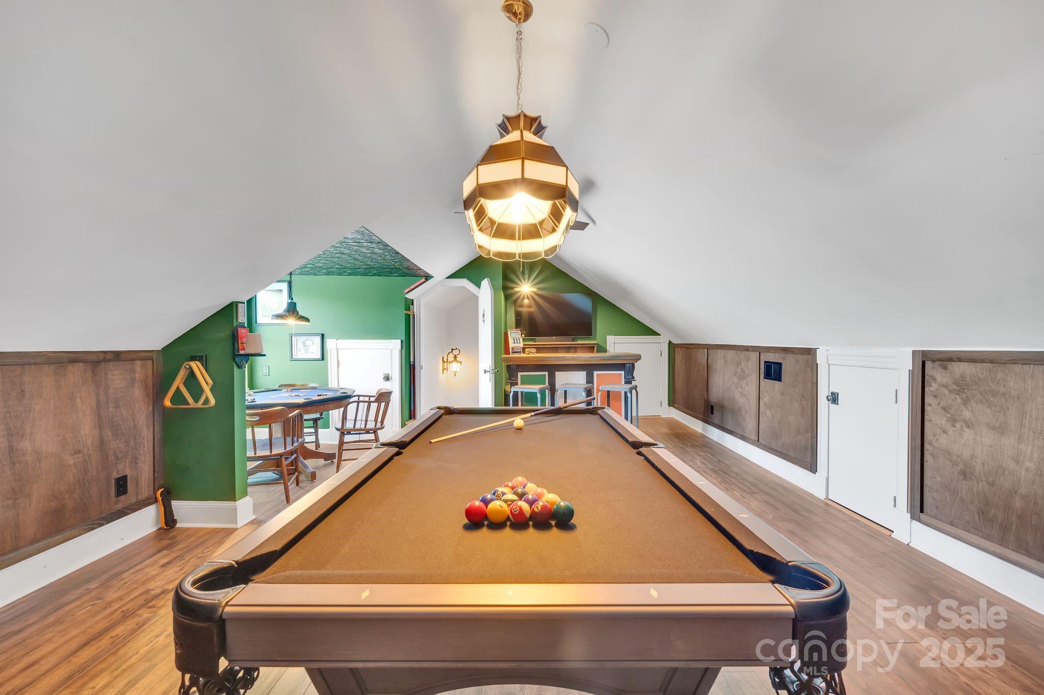 Malibu Pointe - Residential