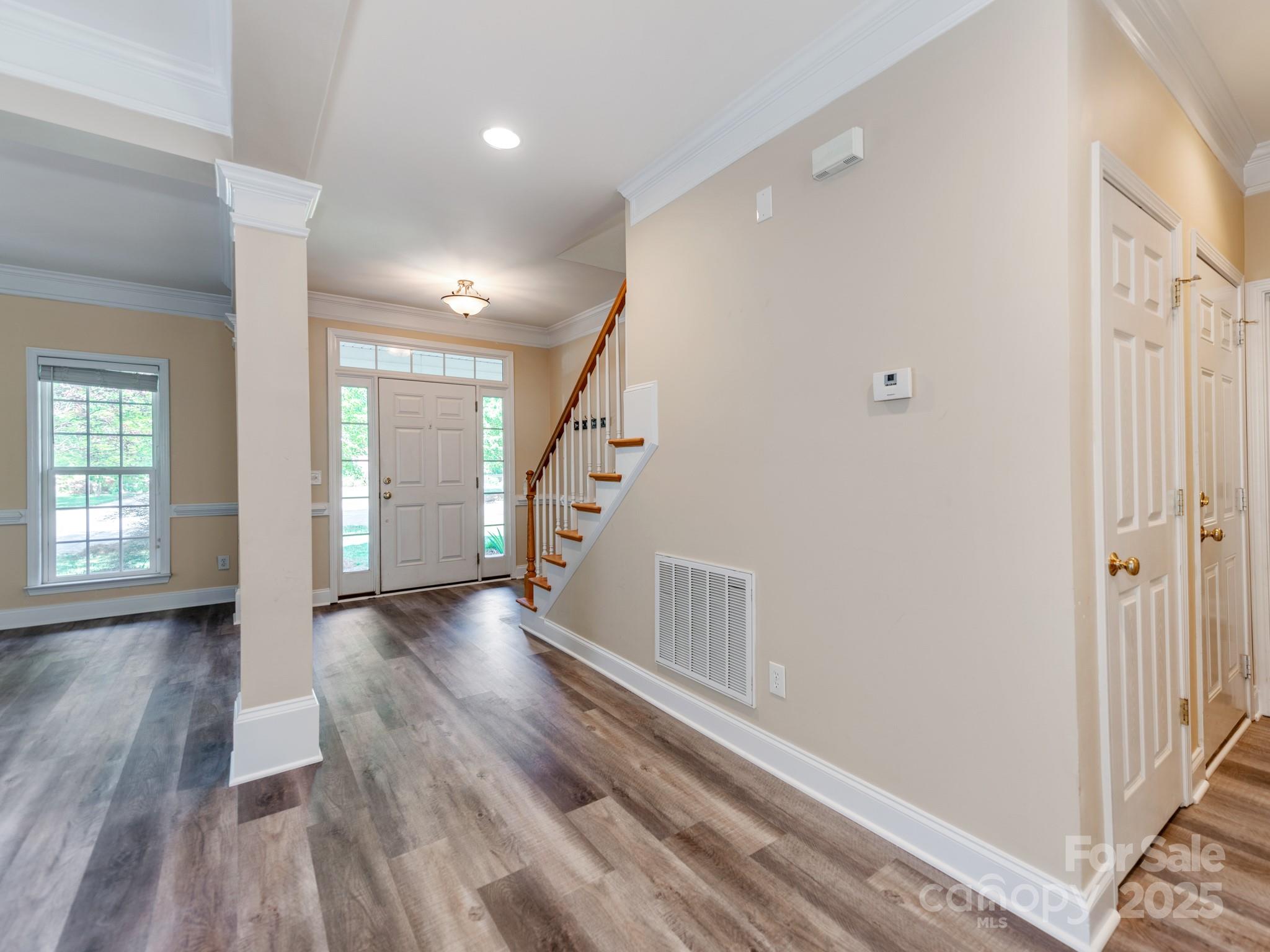 533 Montgrove Place NW