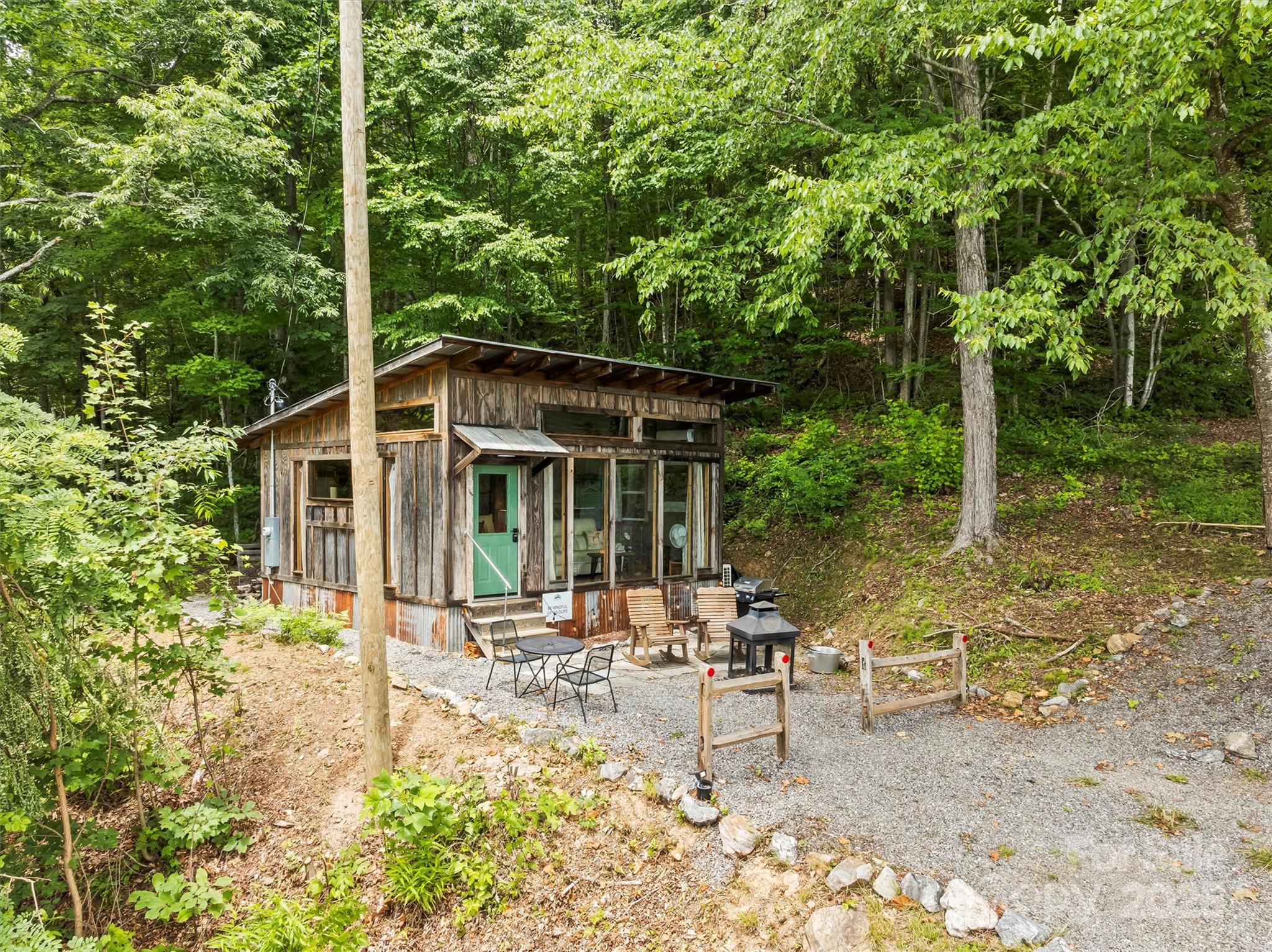 553 Paradise Mountain Road