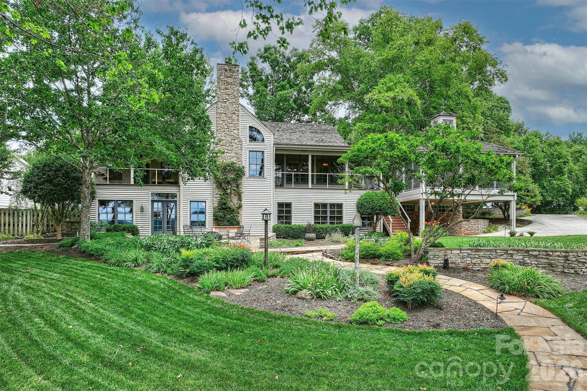 602 Pearl Bay Drive