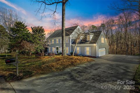 2702 Oxborough Drive Matthews NC 28105