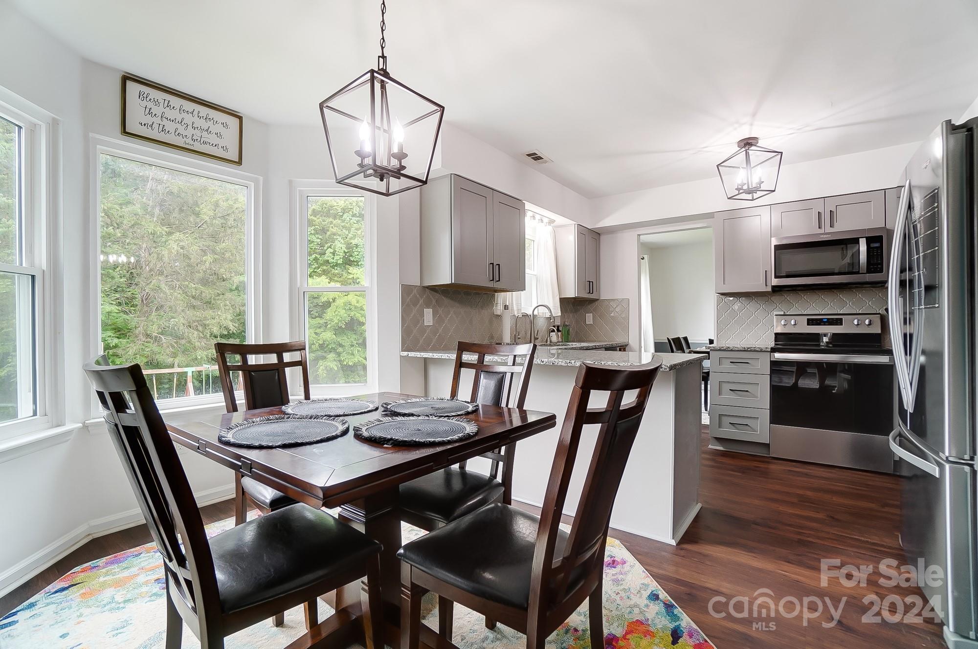 Planters Row - Residential