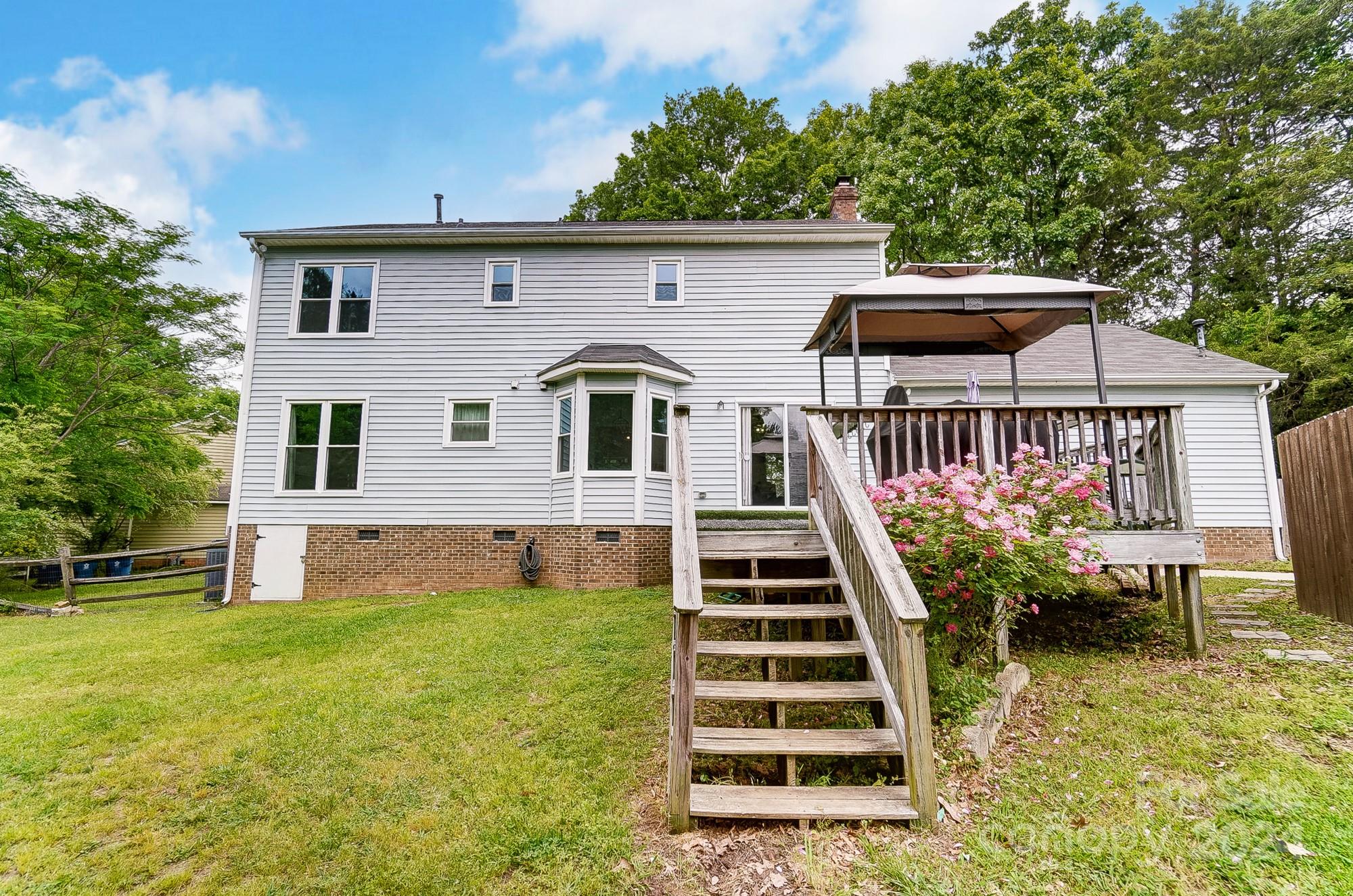 Planters Row - Residential