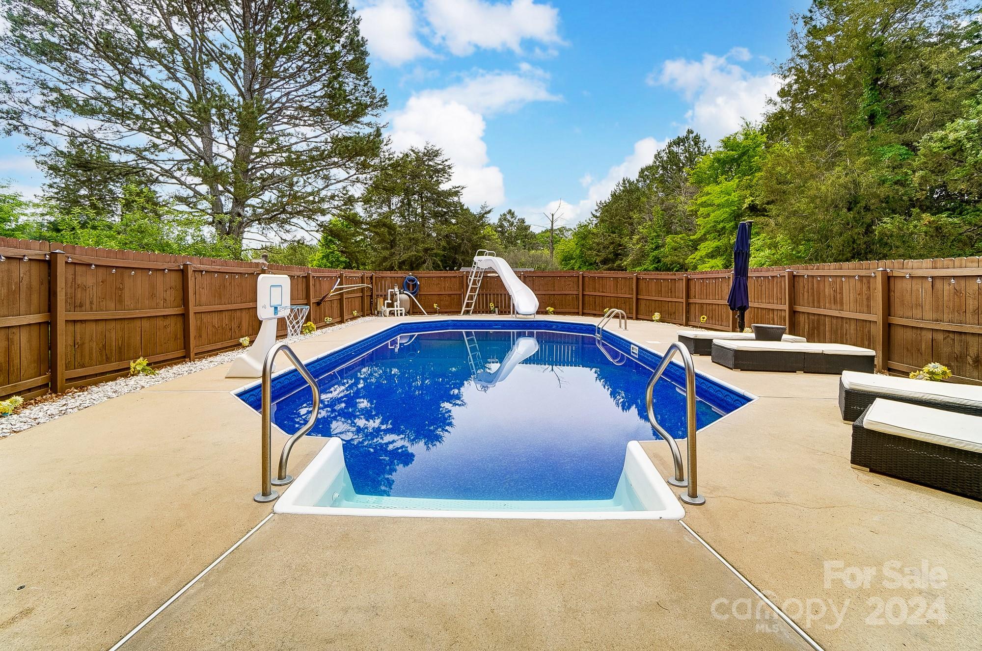 Planters Row - Residential