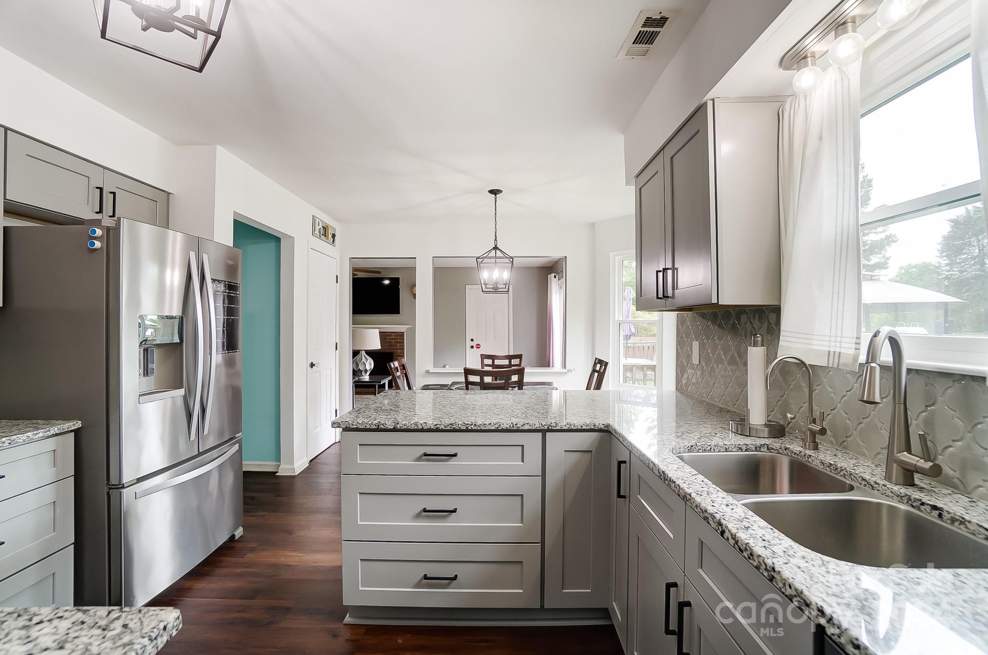 Planters Row - Residential