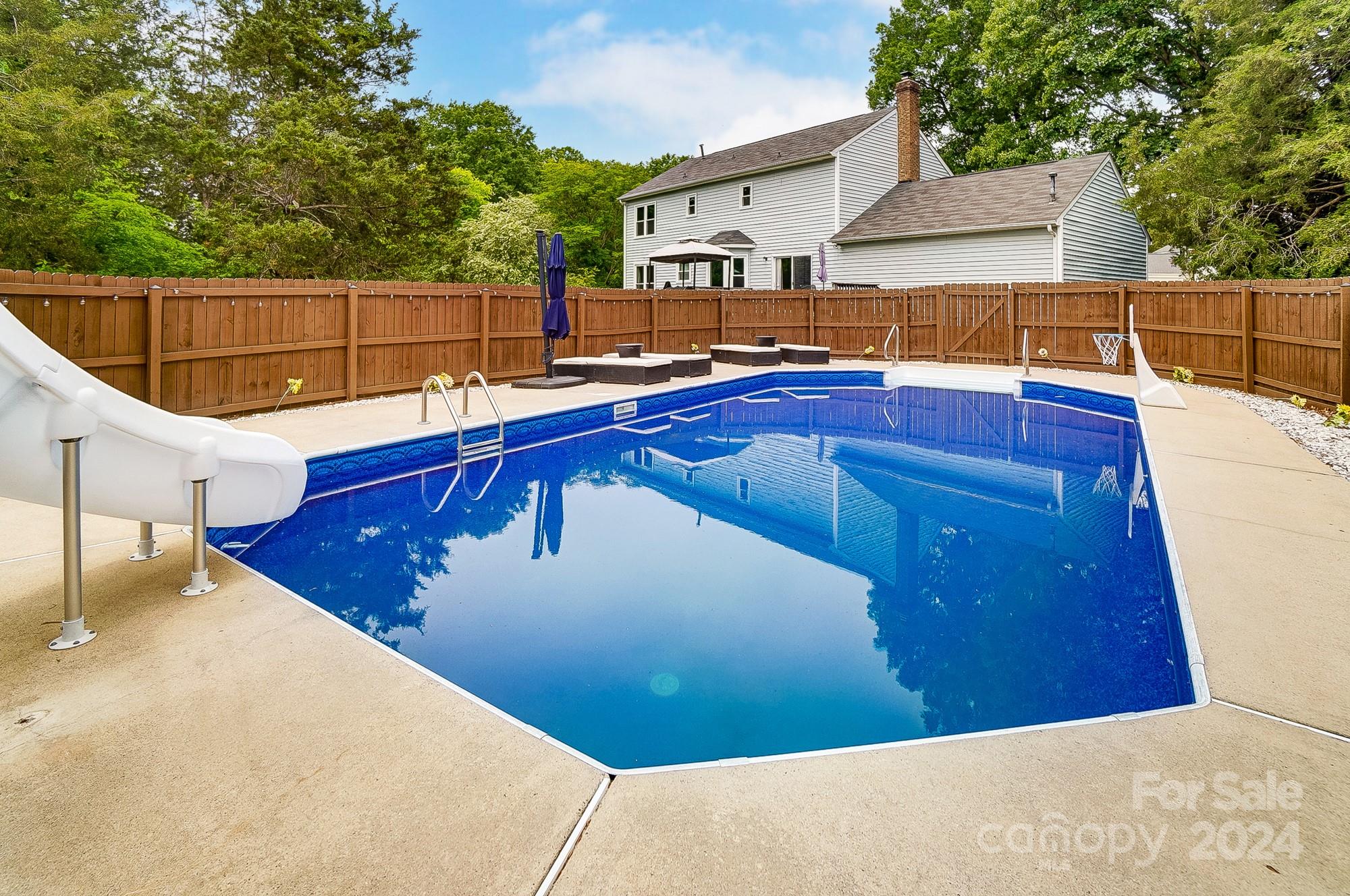 Planters Row - Residential