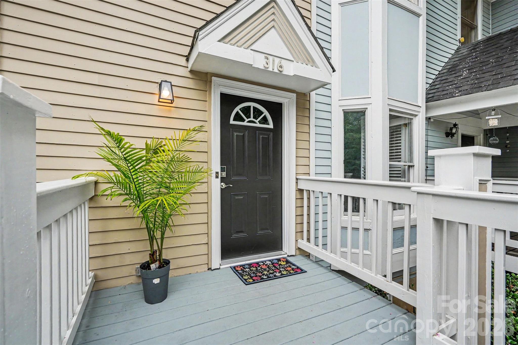 316 W 10th Street