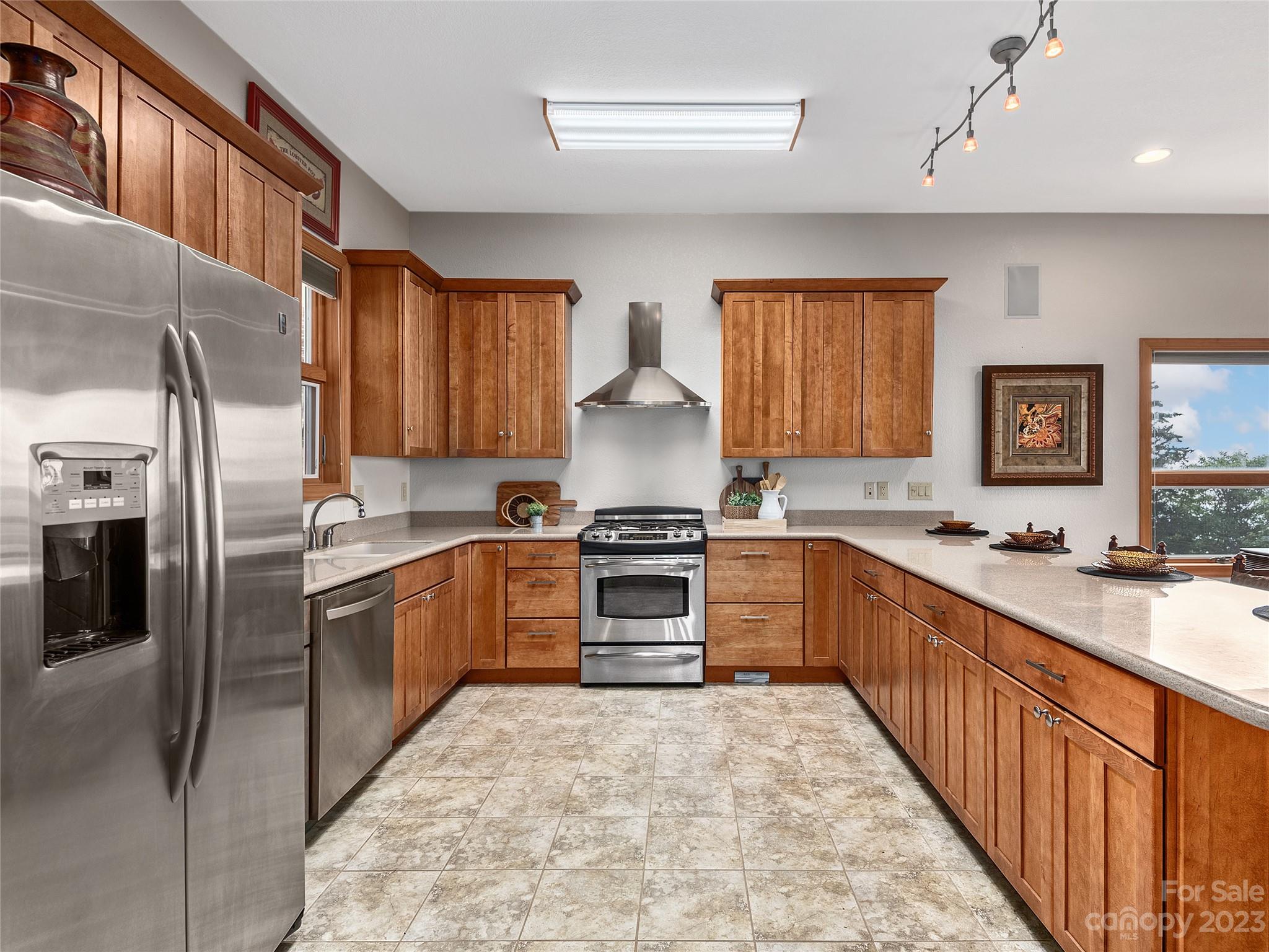 Hi-Mountain - Residential