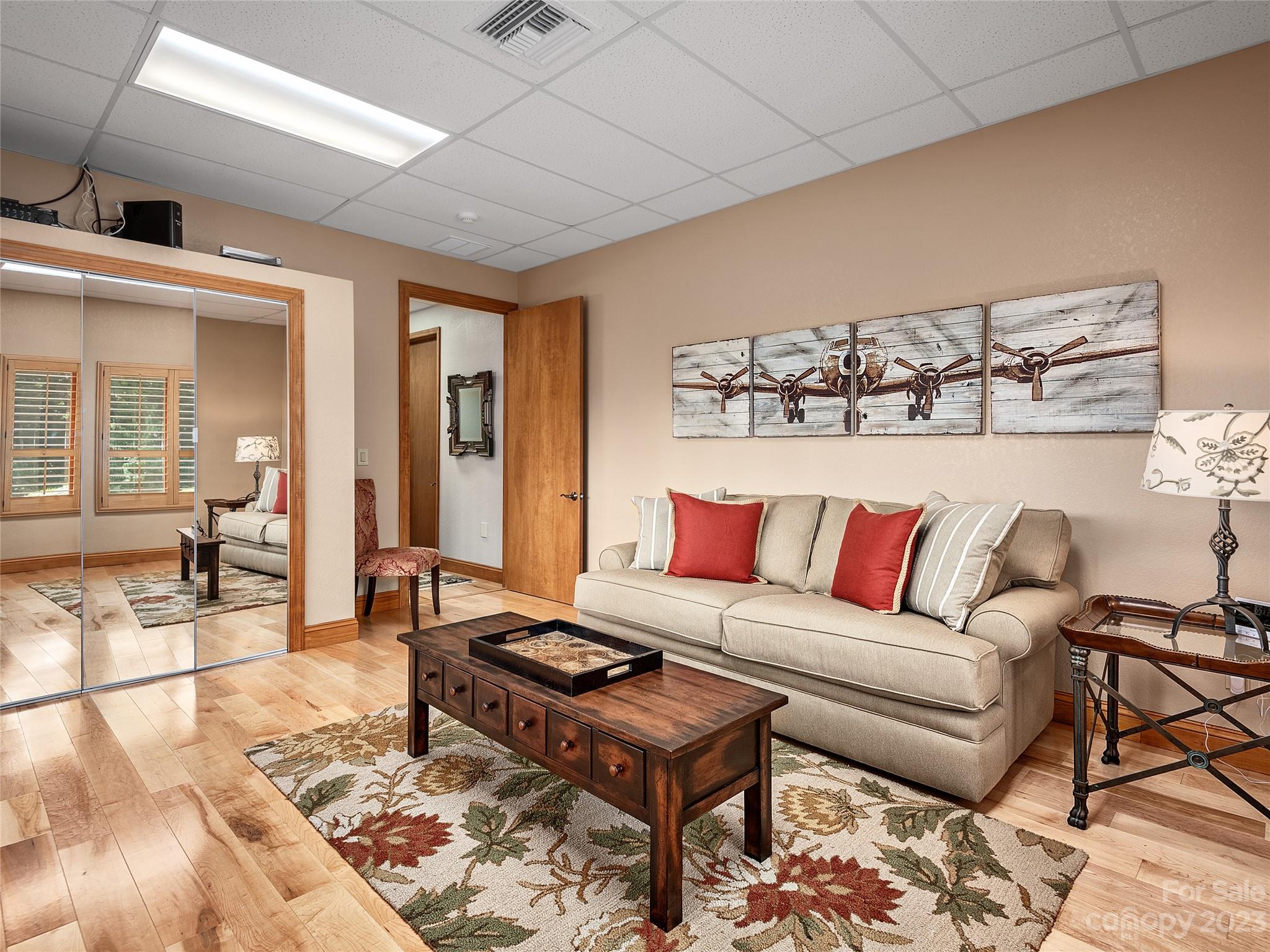 Hi-Mountain - Residential