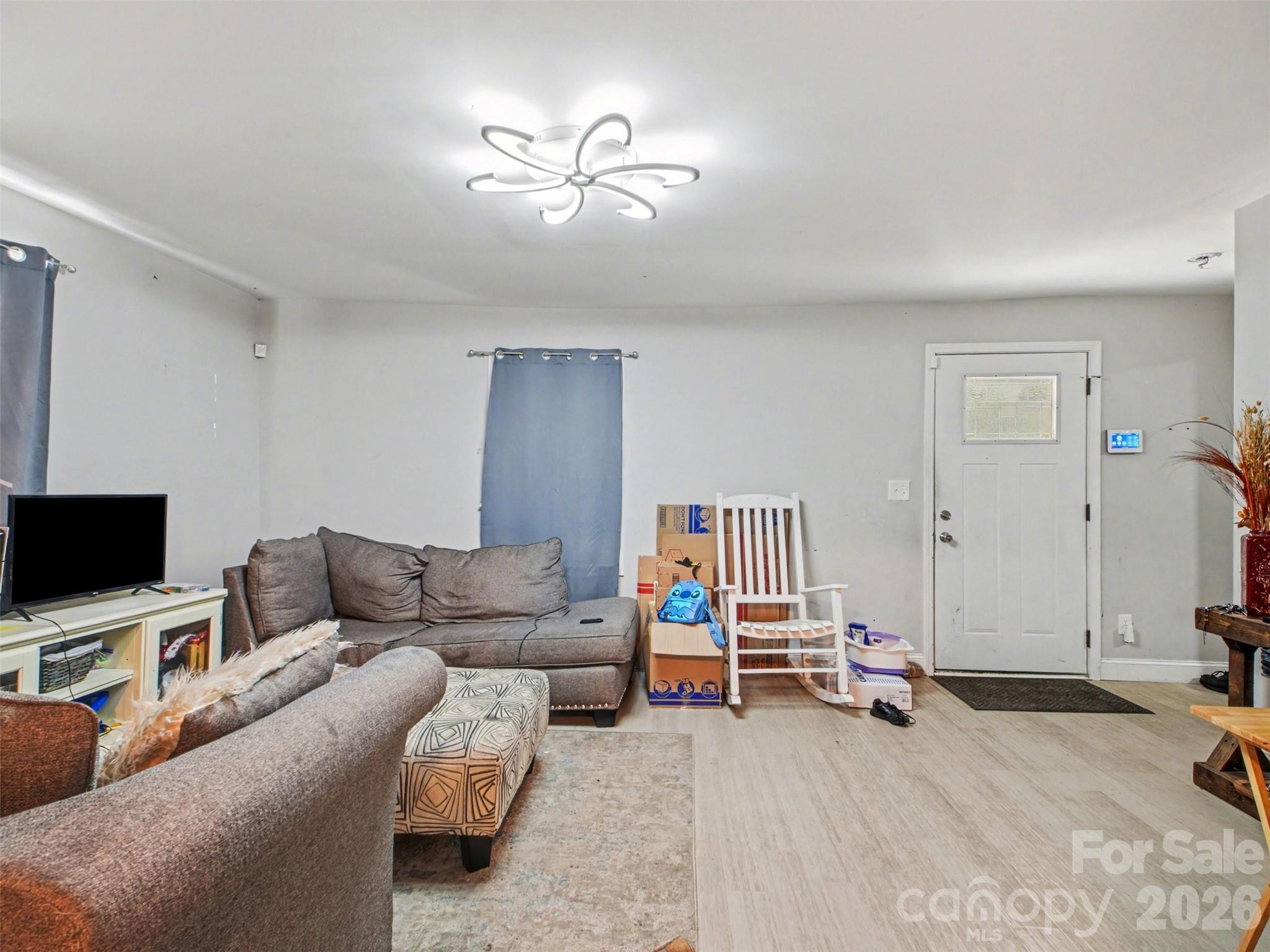 92 Saint Charles Avenue NE