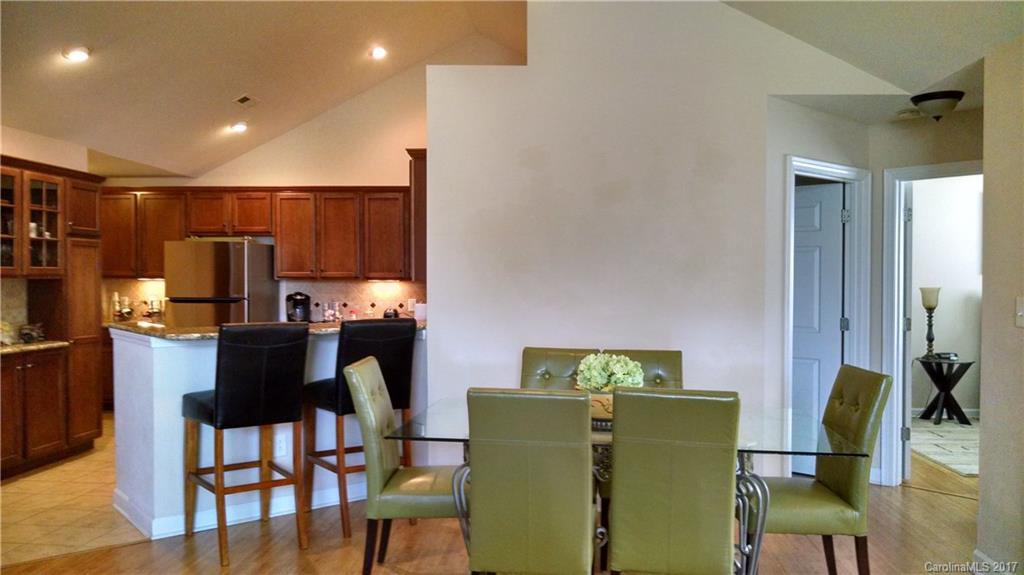 Ridge Road Villa - Residential