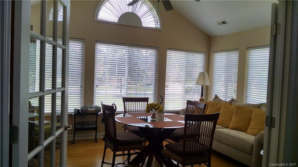 Ridge Road Villa - Residential