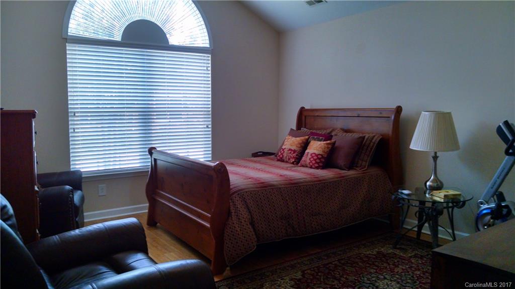 Ridge Road Villa - Residential