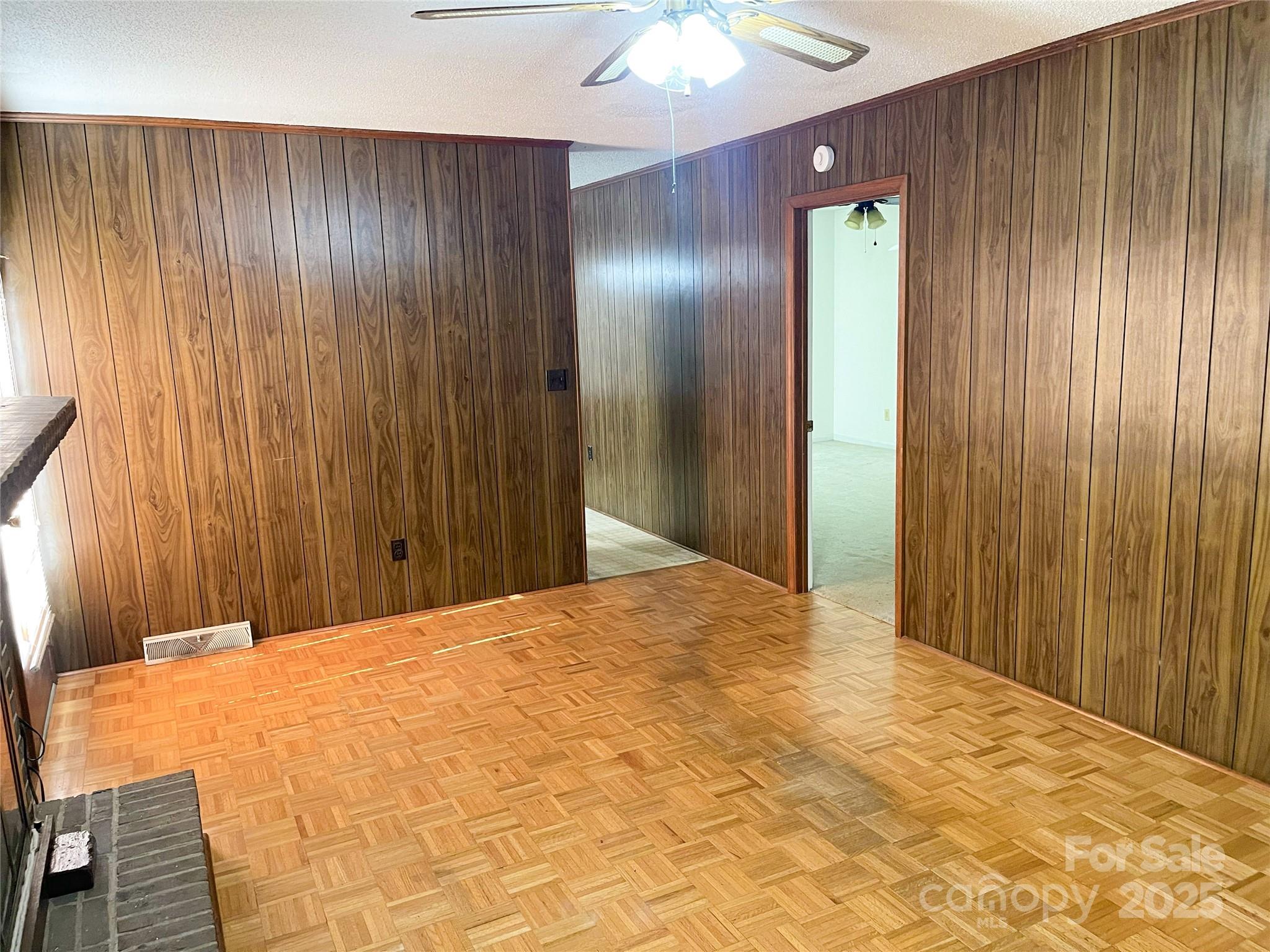 English Garden Park - Residential