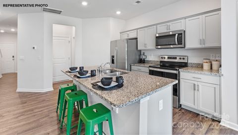 729 Wagon Cross Court York SC 29745