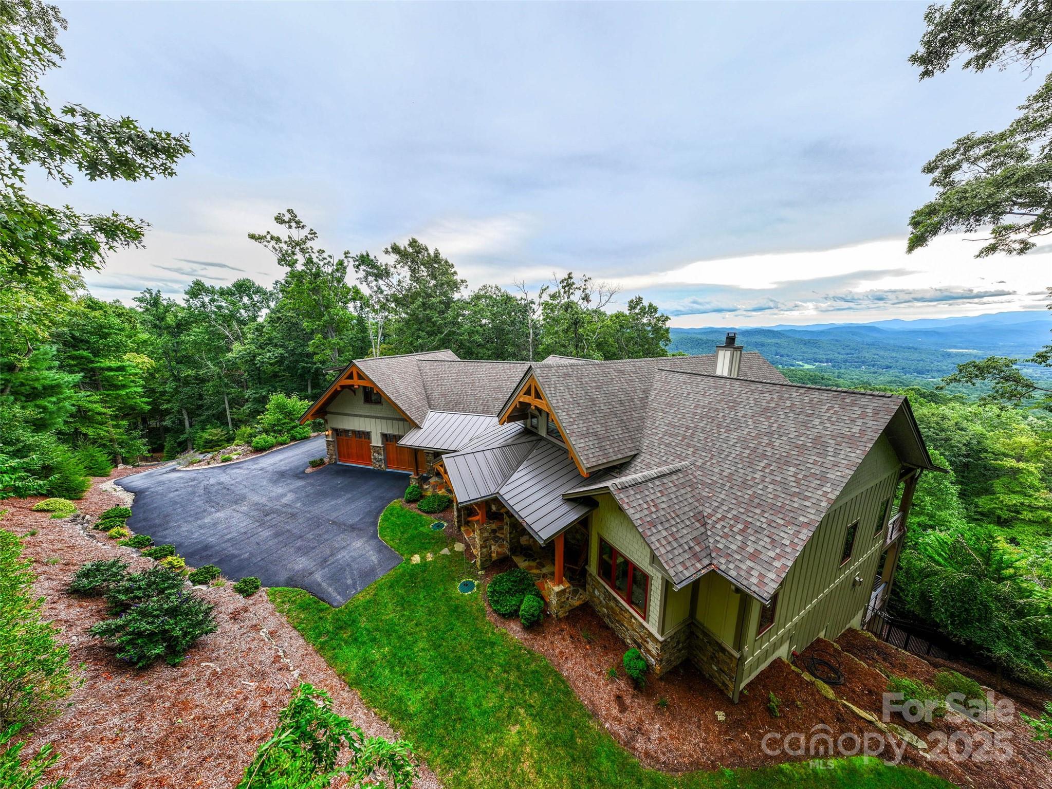 1303 Solomon Circle