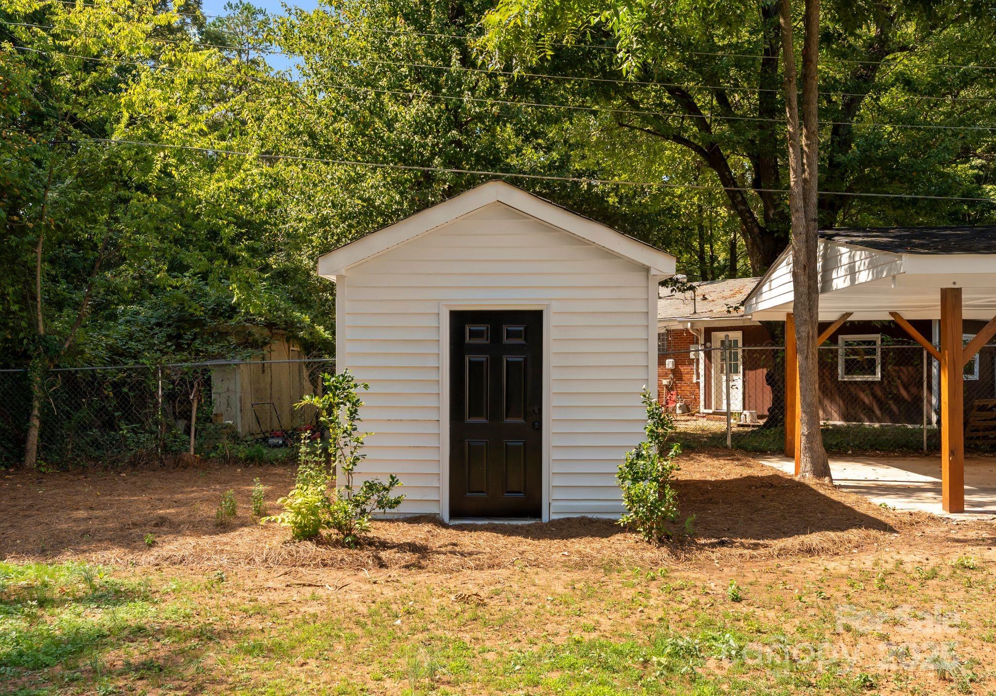 2900 Enfield Road