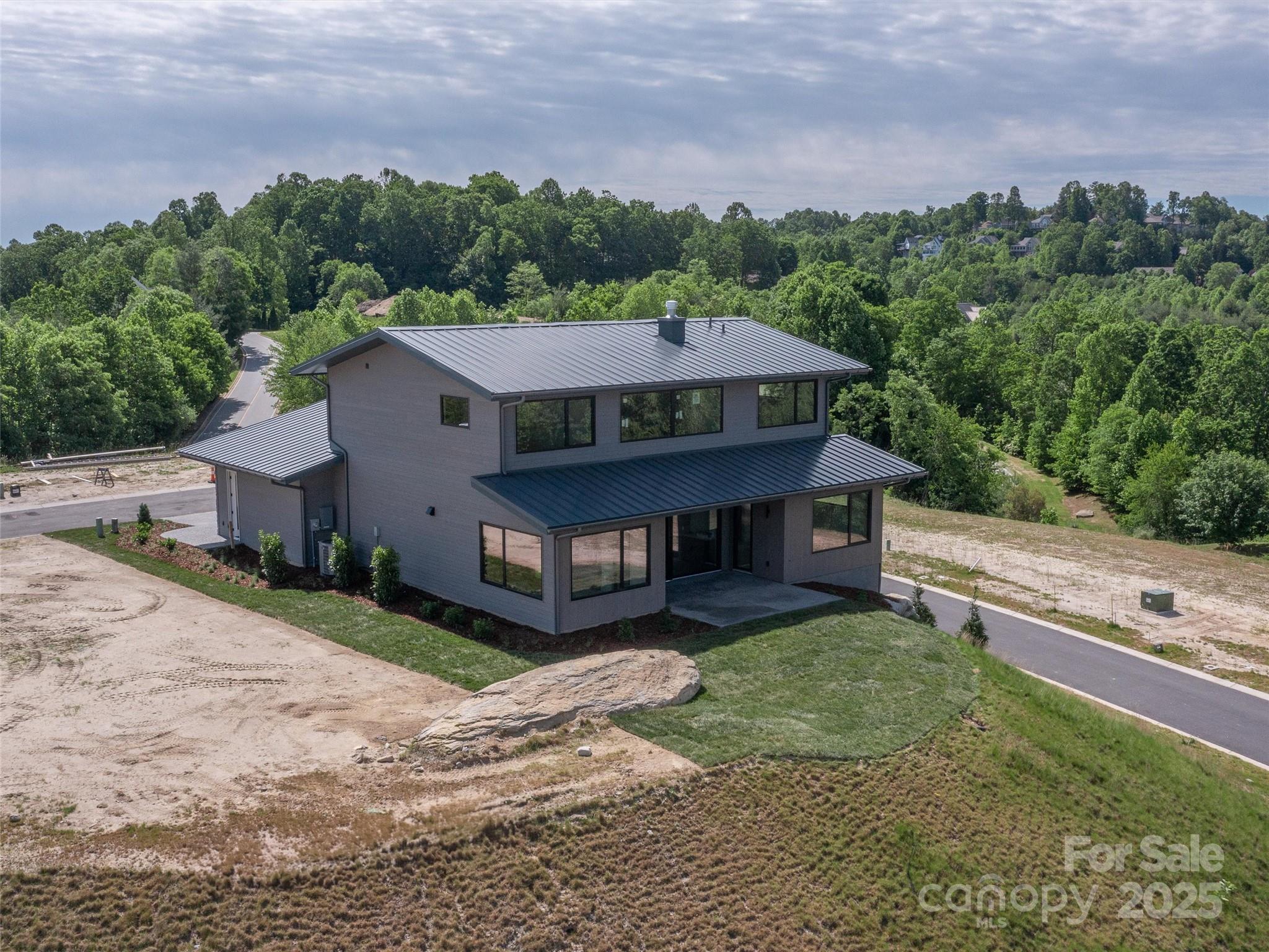 24 S Watchman Drive
