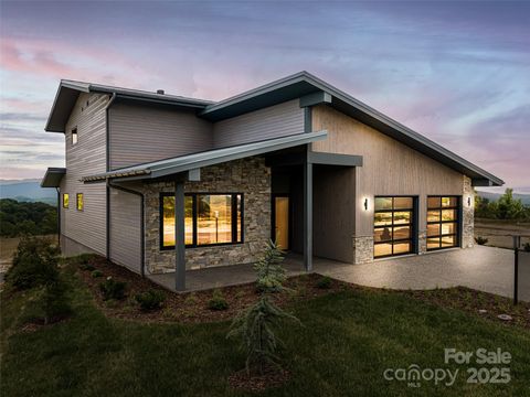 24 S Watchman Drive Hendersonville NC 28791