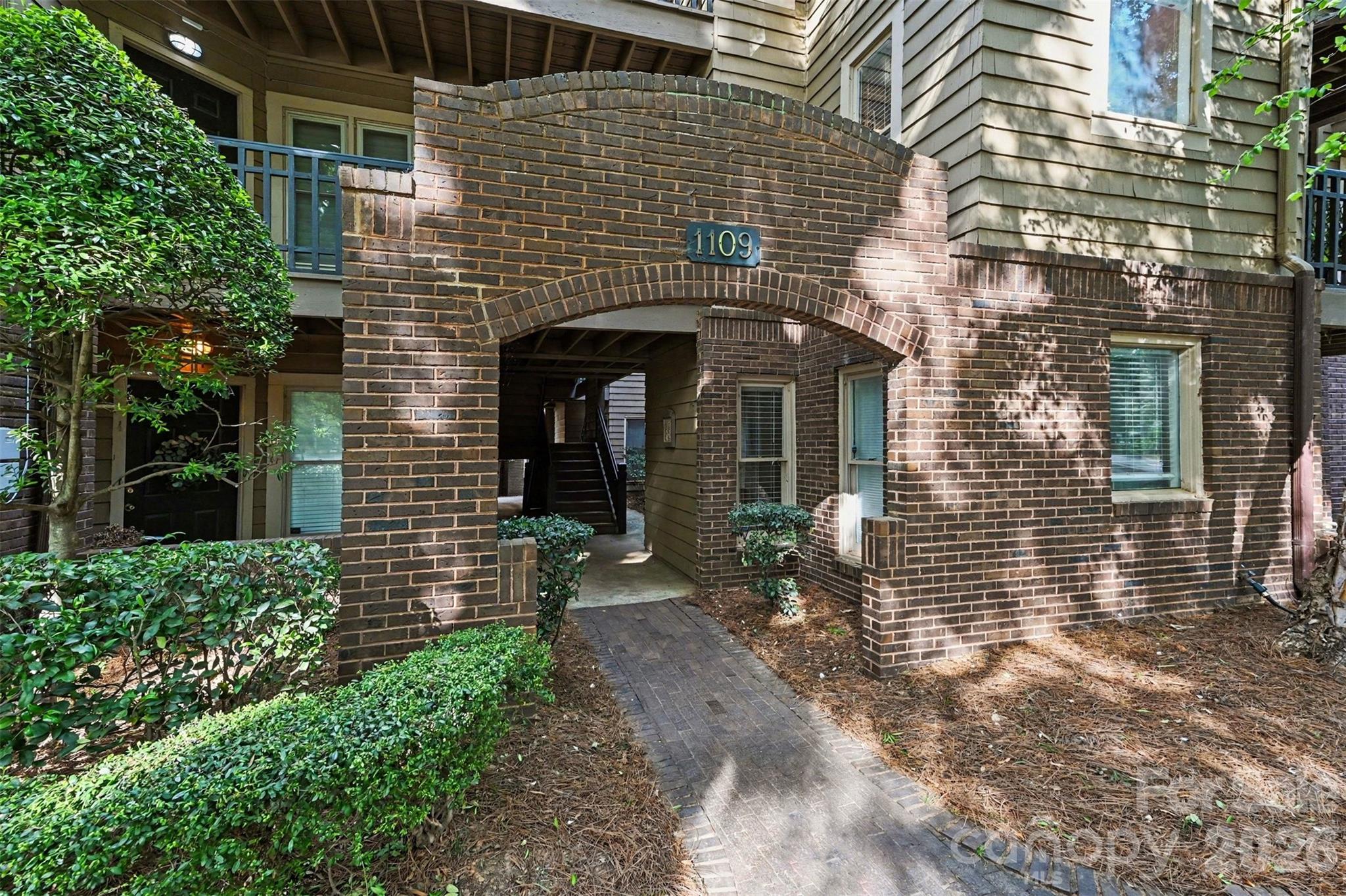 Latta Square - Residential