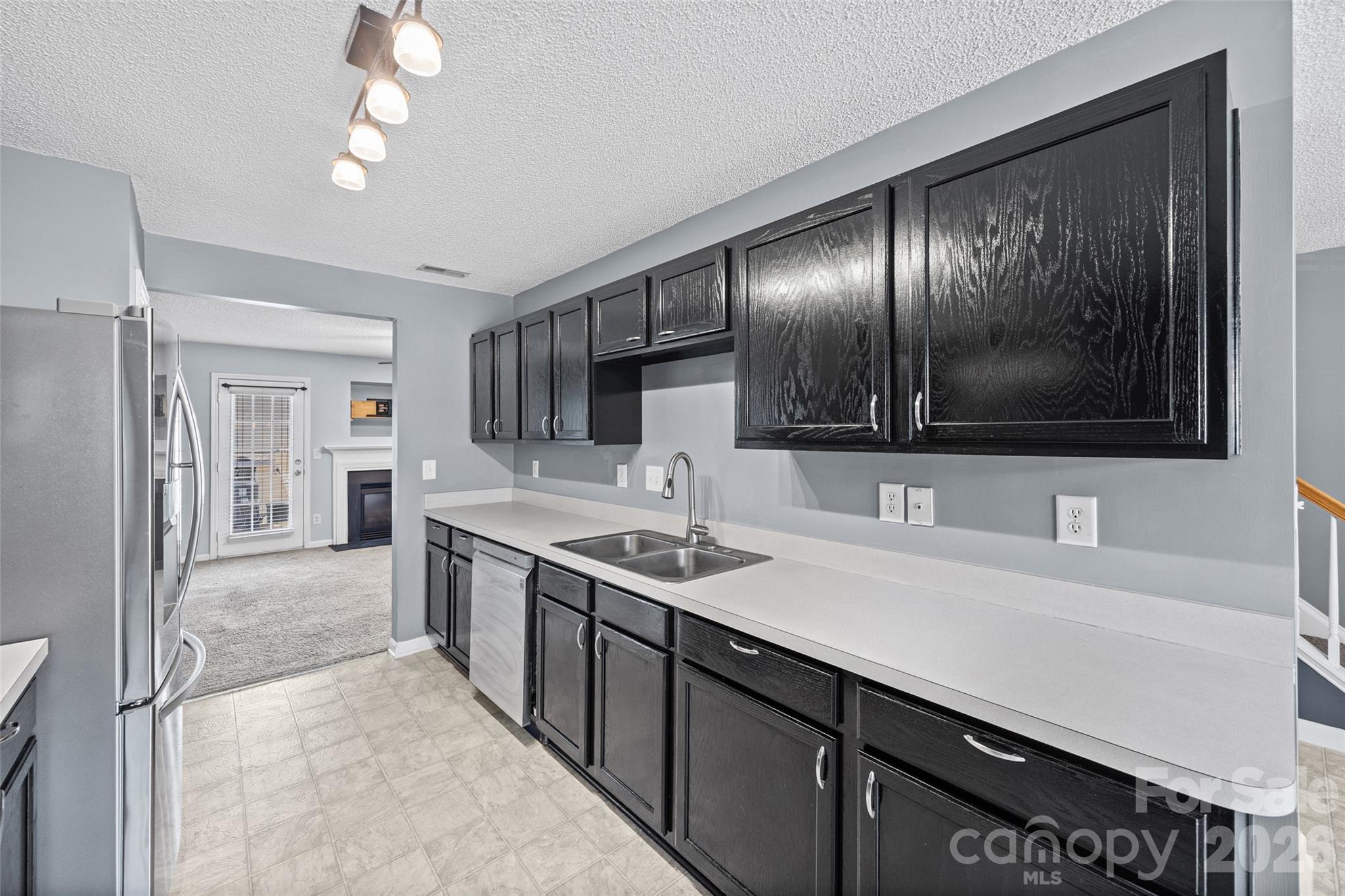 3240 Barons Court Road