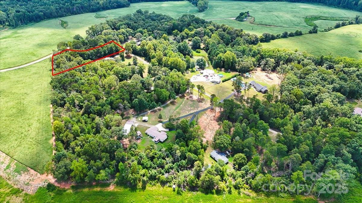 2736 Louise Drive