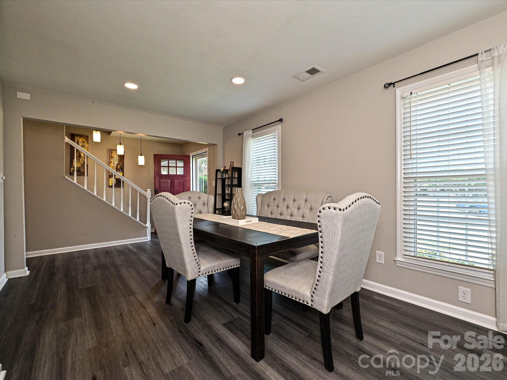 8069 Regent Park Lane