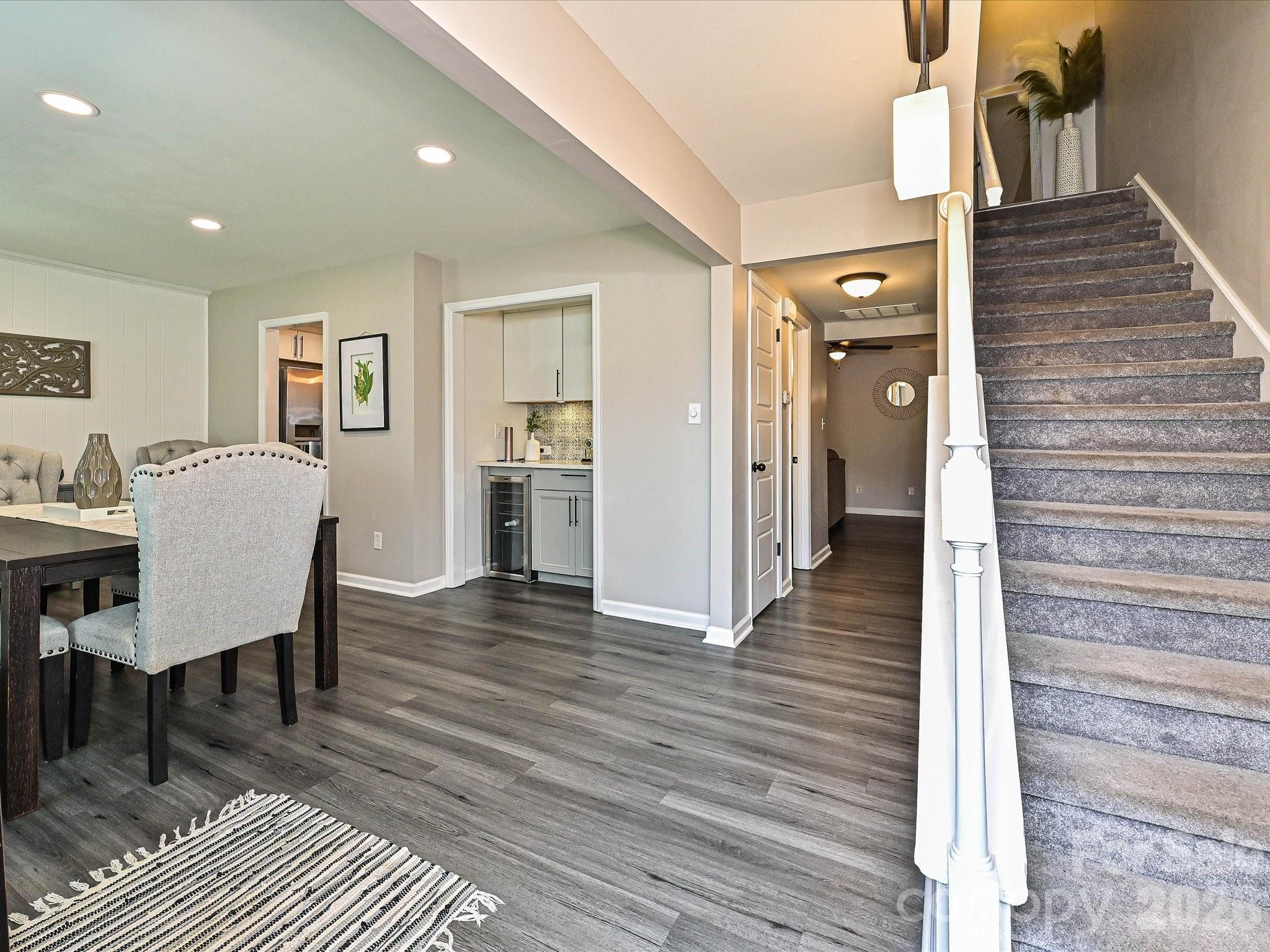 8069 Regent Park Lane