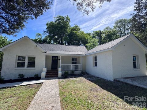Photo of 304 Ashford Street, Chester, SC 29706 (MLS # 4365506)