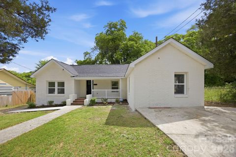 Photo of 304 Ashford Street, Chester, SC 29706 (MLS # 4365506)