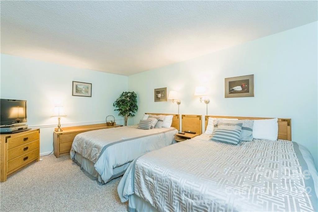 Rumbling Bald on Lake Lure - Residential