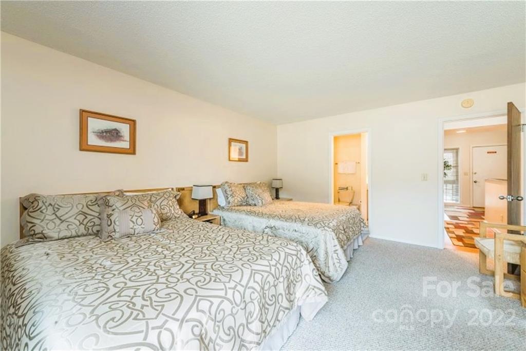 Rumbling Bald on Lake Lure - Residential