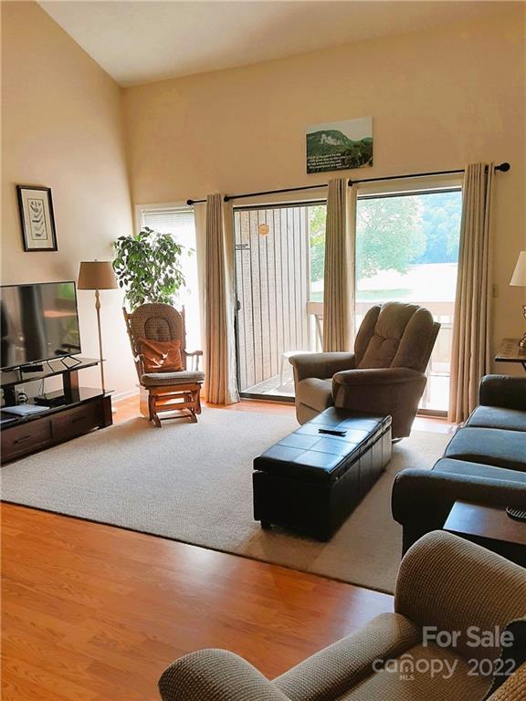 Rumbling Bald on Lake Lure - Residential