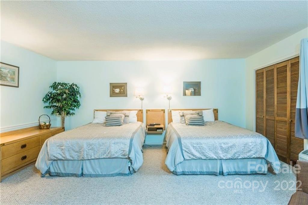 Rumbling Bald on Lake Lure - Residential