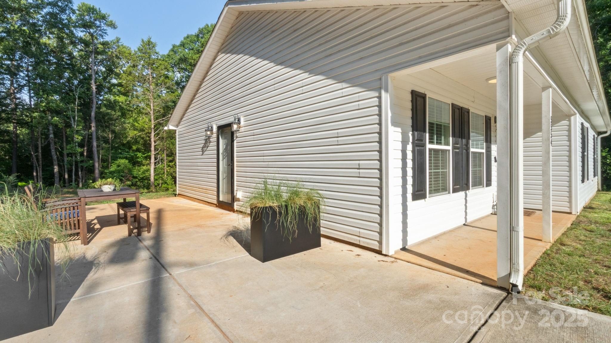 5554 Hillsdale Drive