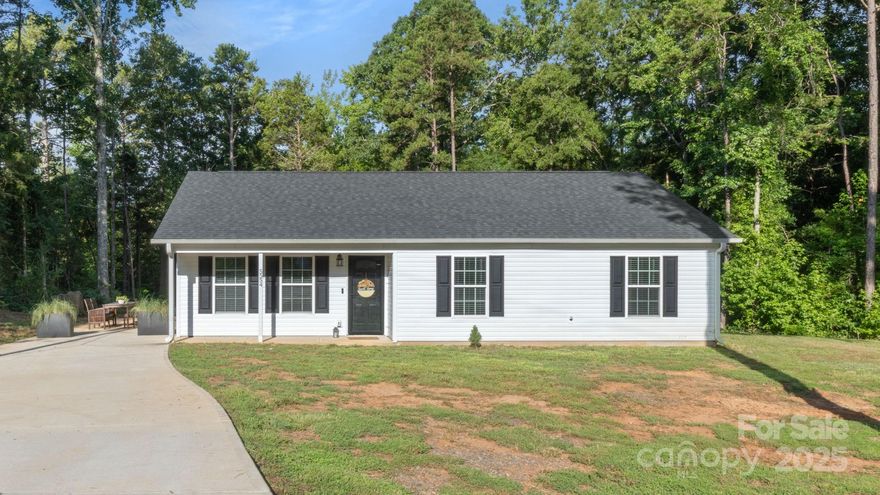 MOTIVATED SELLERS! Welcome to your 2022-built retreat in the heart of Fort Lawn, SC! Nestled on just under an acre, this like-new 3 bed, 2 bath home offers the perfect blend of modern living and peaceful privacy - with beautiful woods as your backyard neighbor. Step inside to an open-concept layout where the living room, dining area, and kitchen flow seamlessly, perfect for entertaining or relaxing at home. The spacious primary suite offers comfort and convenience. With 2 additional bedrooms and a modern half bathroom, there is plenty of room for everyone. Walk outside and discover the generous backyard offering endless possibilities - cultivate your dream garden, create a private retreat, or host unforgettable barbecues. Don't miss your chance to experience comfort, style, and tranquility in one perfect package!