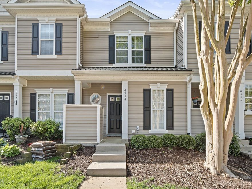 Are you looking for a home where you can add your own touch to it, look no further. This home has two owner suites on the second floor. Great location just across the South Carolina line. It's perfectly located near the shopping center and minutes away from Ballantyne and Carolina Place Mall.