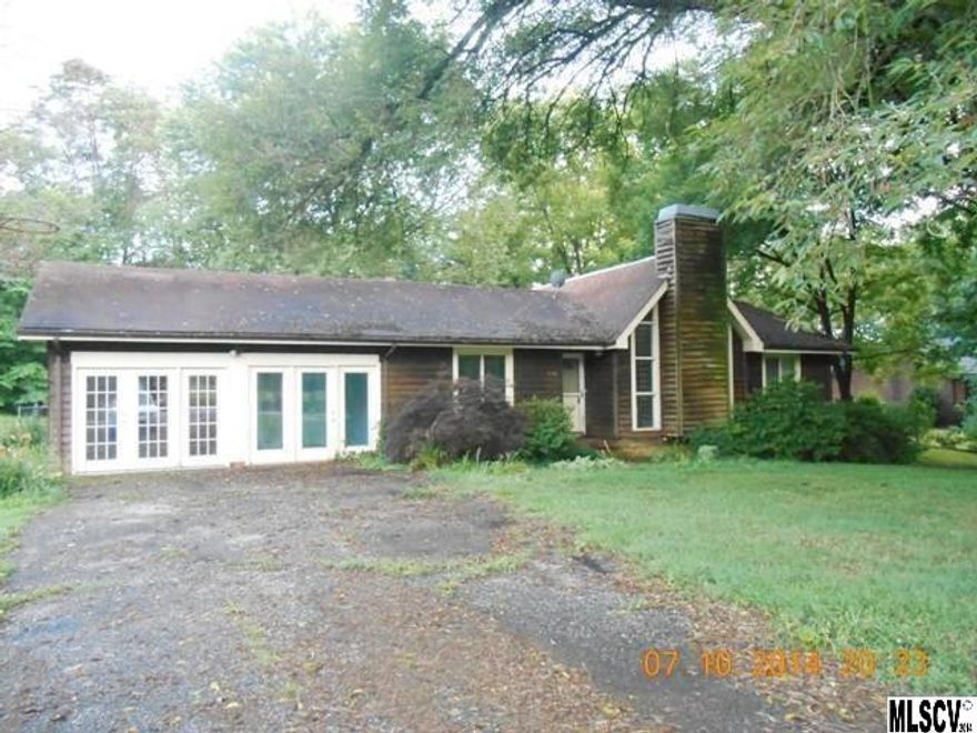 Ranch style home with 3 bedrooms, 2 baths, living room with cathedral ceiling, central heat/air, 2 bonus rooms and patio on back.  Large mature trees and a fenced back yard. The property was built prior to 1978 and lead-based paint potentially exist.  The property is uninhabitable AND/OR severely damaged with deteriorated paint surfaces that will not be treated by VA and which will need to be opened or removed.