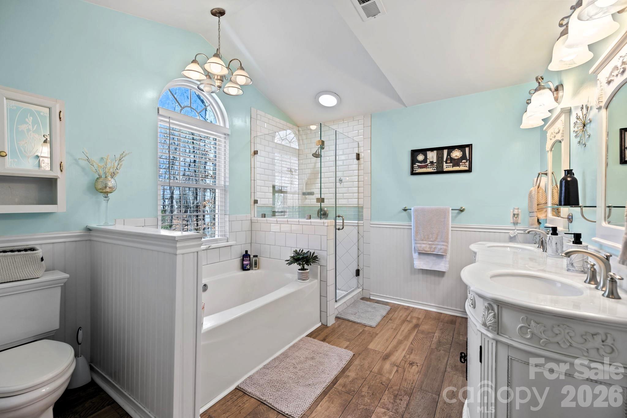 Wiltshire Manor - Residential