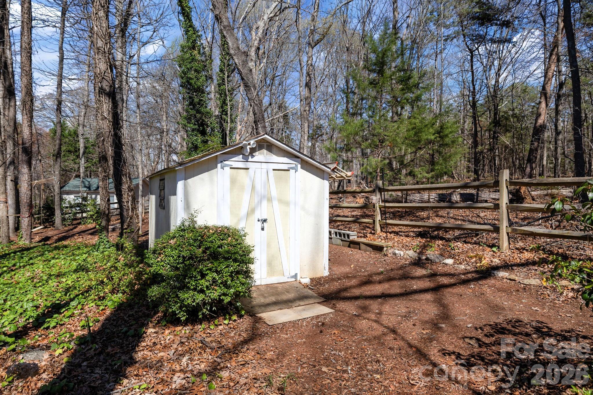 Wiltshire Manor - Residential