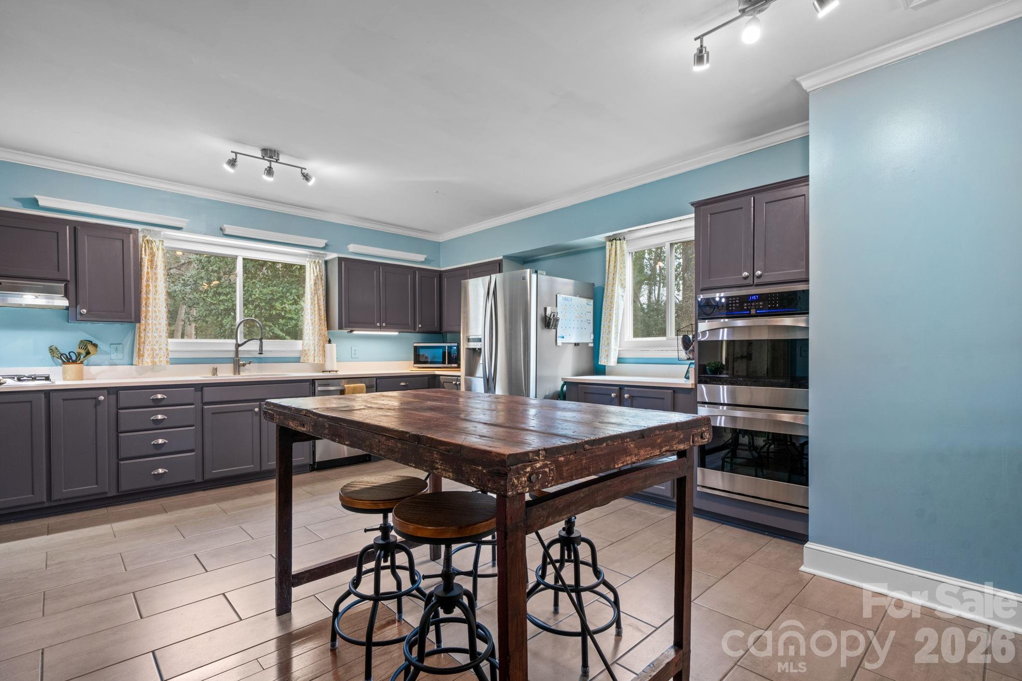 1540 Westbrook Circle