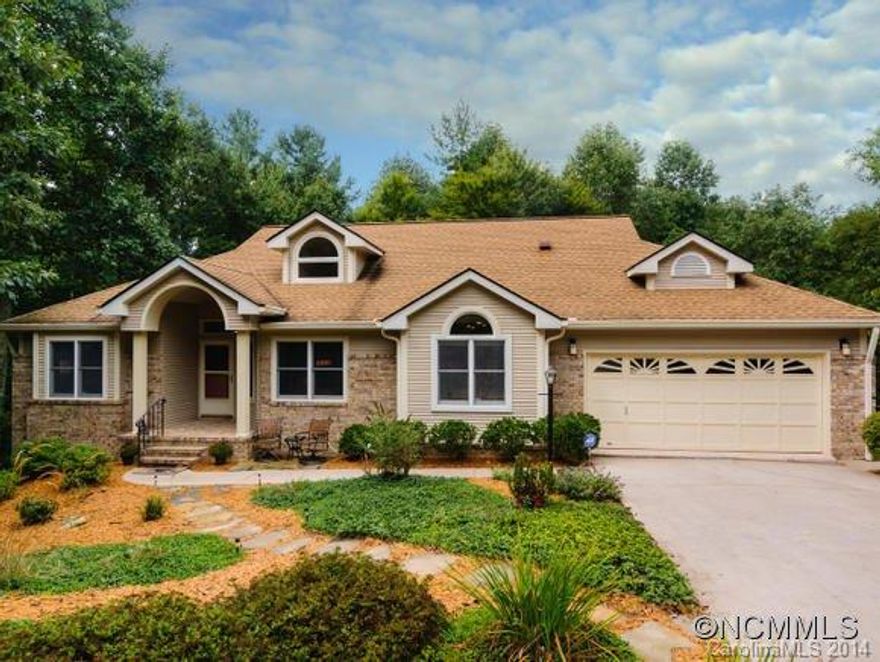 Updated one level living in Carriage Park boasts extensive improvements throughout. High ceilings in the great room lead to a three season sunroom and split bedroom plan with new carpet and tile. Kitchen has new stainless appliances,cabinets and countertops and the master bath is the perfect getaway with new standup shower complete with body spray and two large walk-in closets.Enjoy private end of Cul-de-sac living in this 1 level gem.