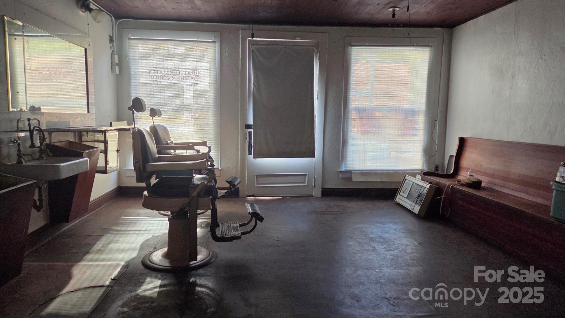 210 S Academy Street